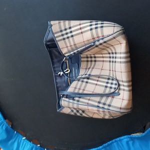 Burberry tote iconic graphic